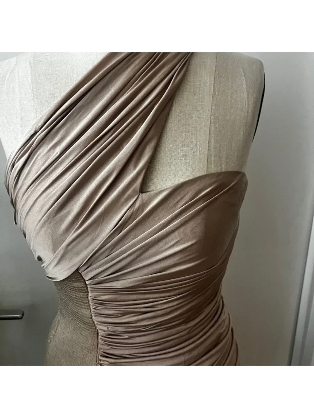 J. MENDEL PARIS Beaded Ruched Cocktail Dress Size 8. ** Please see description**